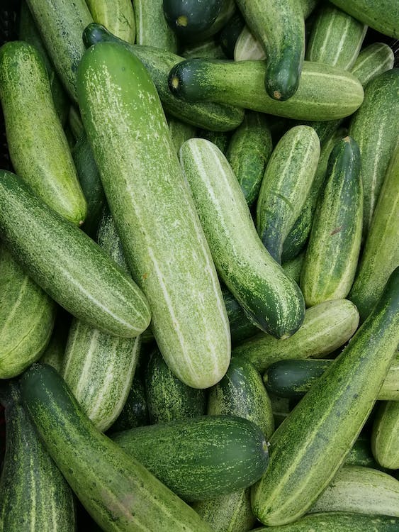 CUCUMBER CRUNCH : THE INCREDIBLE HEALTH BENEFITS OF THIS GREEN WONDER.