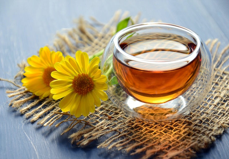 10 BENEFICIAL HERBAL TEAS TO INCORPORATE INTO YOUR DAILY ROUTINE FOR OPTIMAL HEALTH